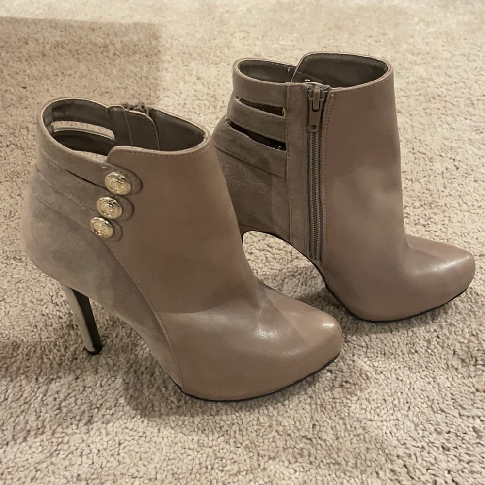 Guess bootie size 7- never worn